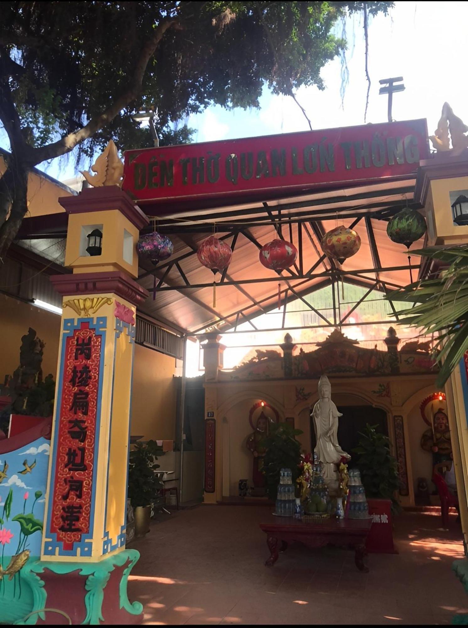Tung Quang Hotel Dong Khe Sau Exteriér fotografie