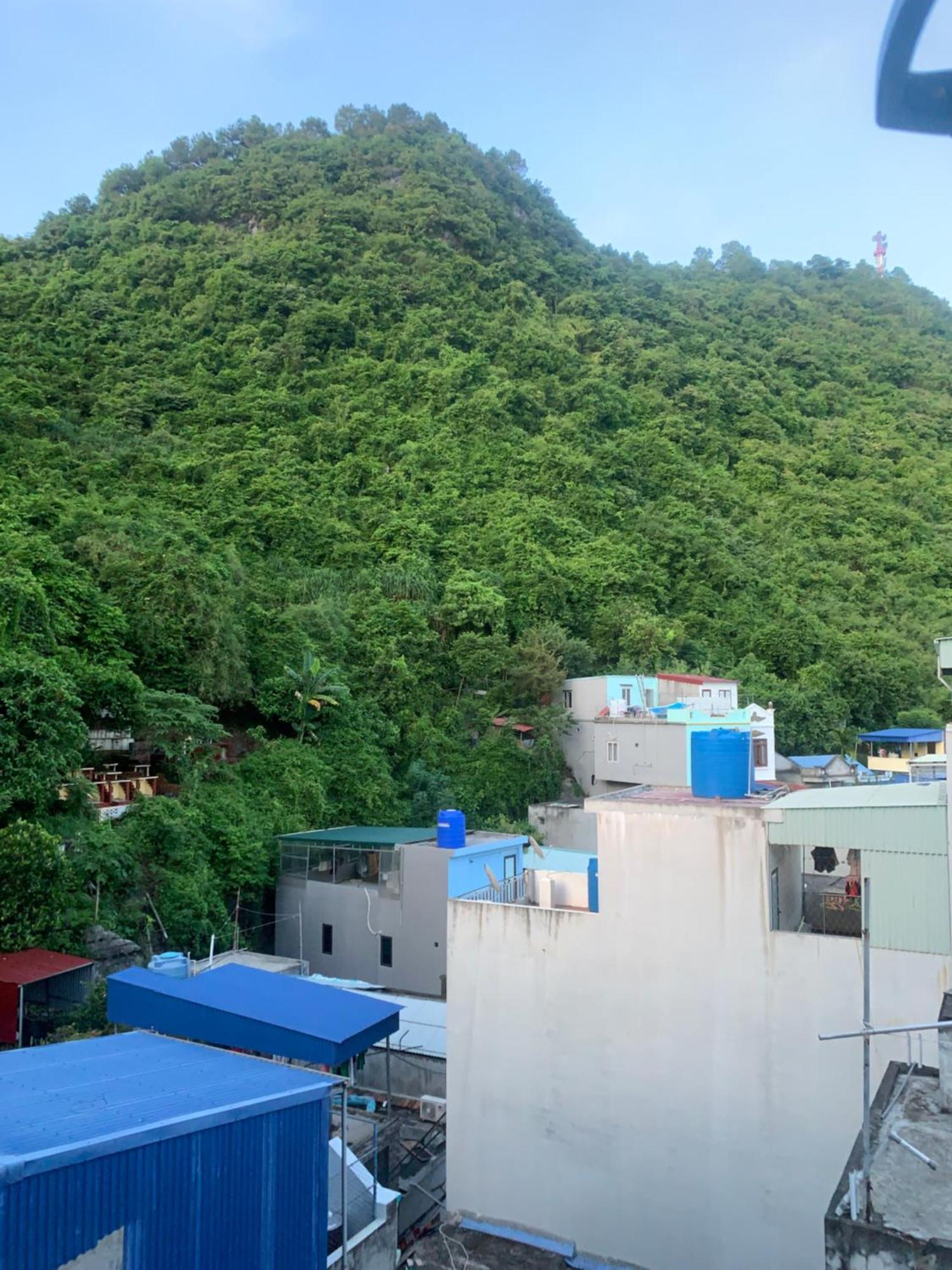 Tung Quang Hotel Dong Khe Sau Exteriér fotografie