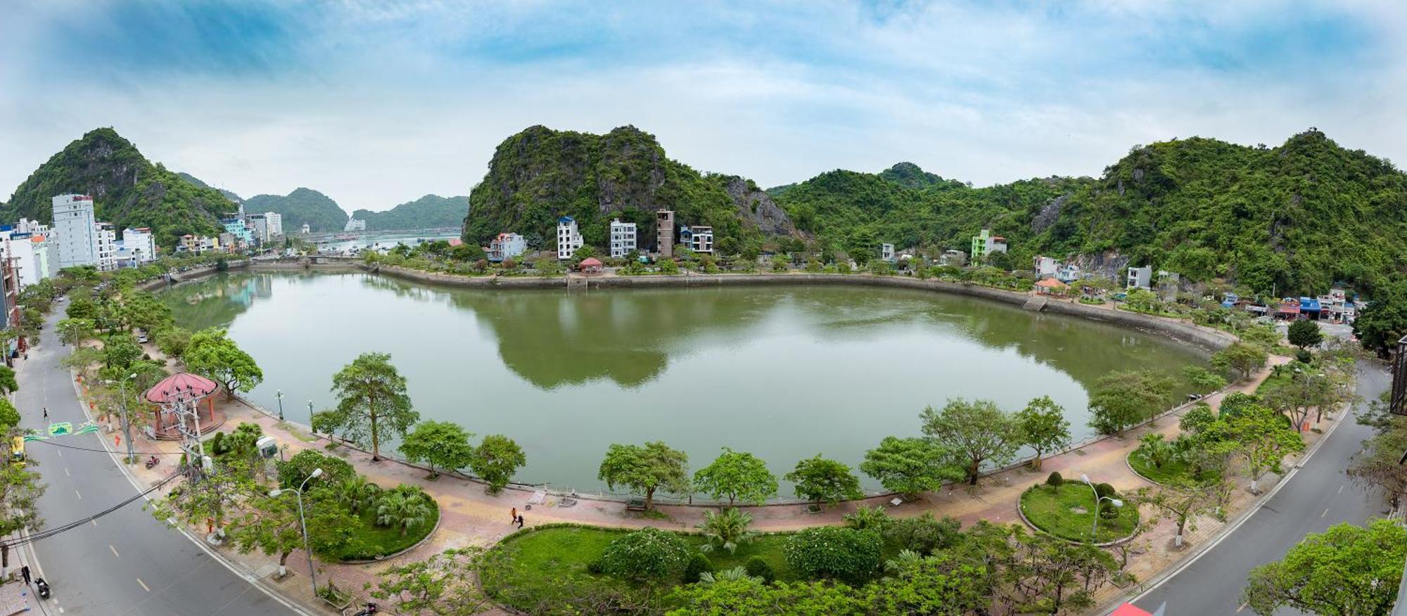 Tung Quang Hotel Dong Khe Sau Exteriér fotografie