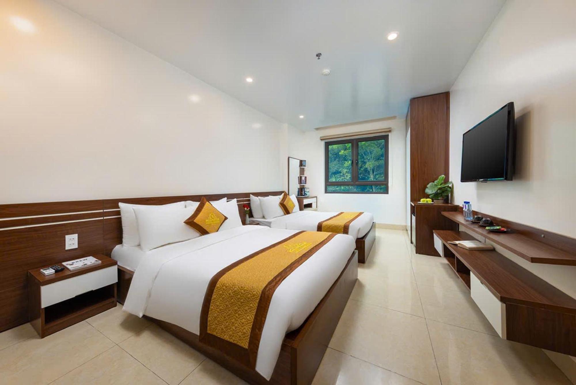 Tung Quang Hotel Dong Khe Sau Exteriér fotografie